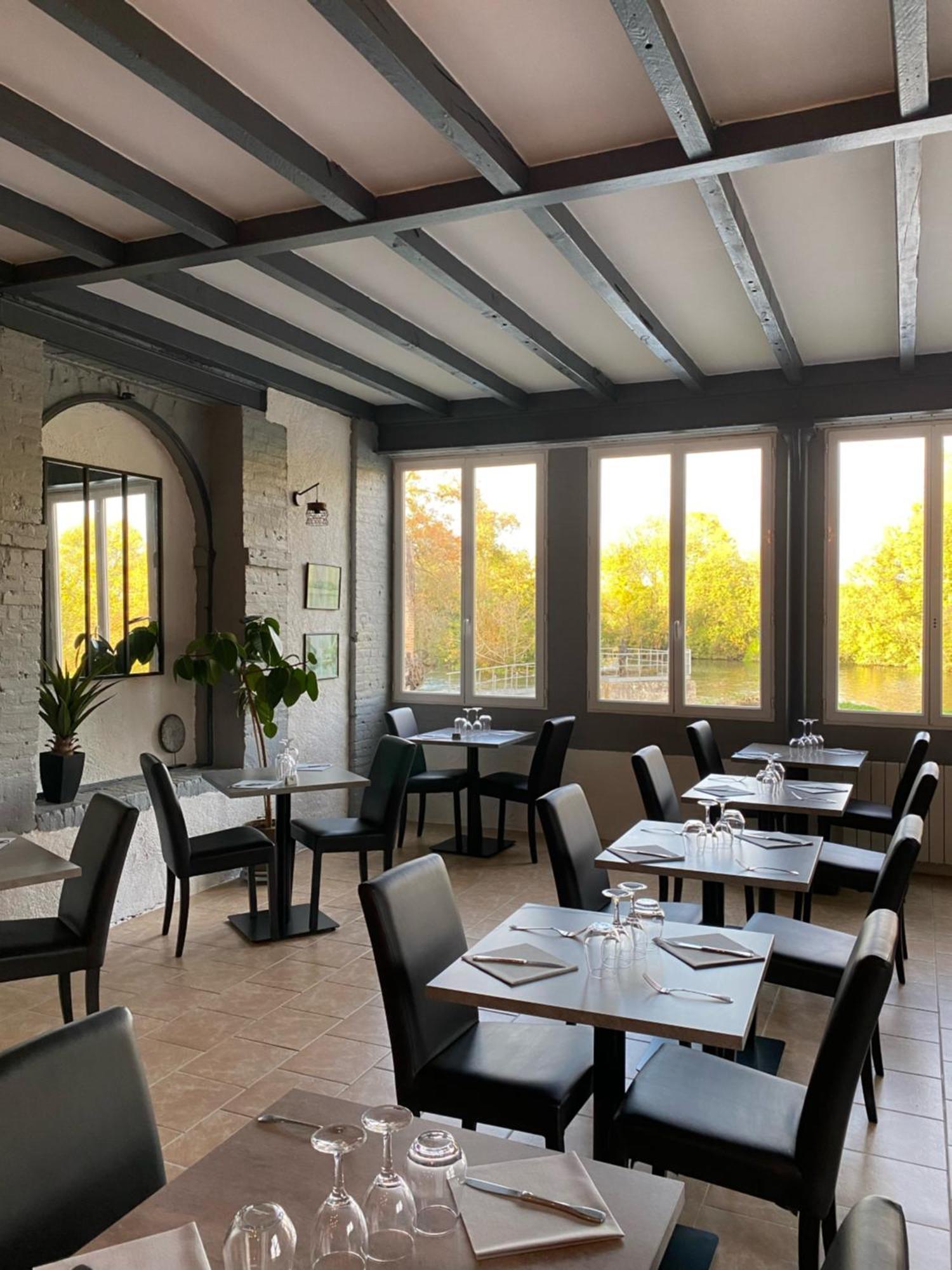 Domaine De La Courbe Hotel & Spa Le Lude Ngoại thất bức ảnh